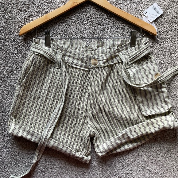 NWT Free People One Harriet Striped Shorts, In Mint Chip Combo Size XS, Linen - Picture 2 of 9